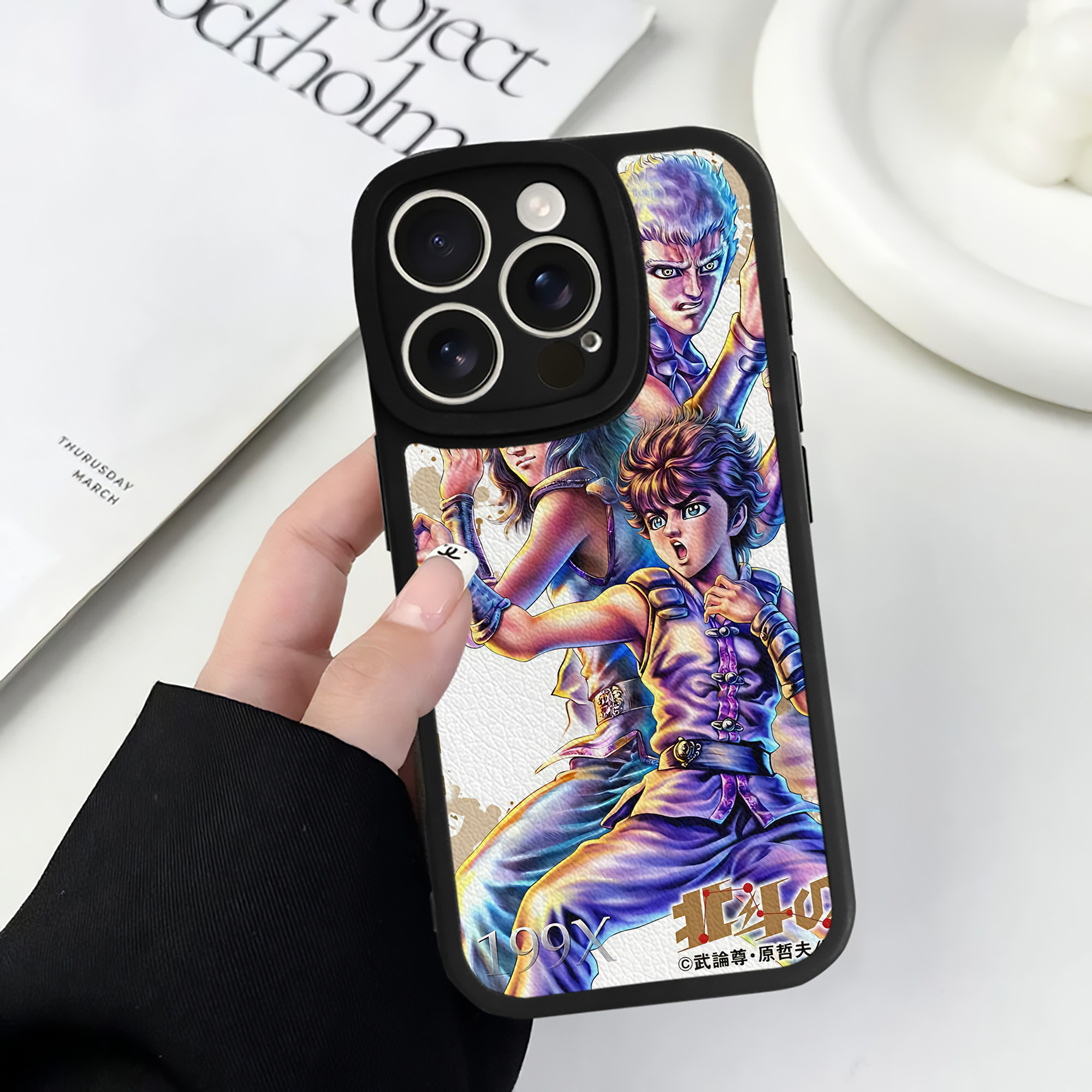 （画像用） 北斗の拳 Fist of the North Star 【iPhone 16シリーズ対応】シリコンスマホケース（レザー調） 材質：シリコン